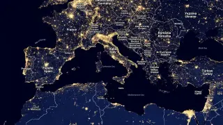 Fragmento del mejor mapa nocturno que existe hasta el momento. Su color es falso y las imágenes, borrosas cuando se amplían