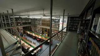 El fondo documental de la biblioteca está formado por 35.000 materiales.