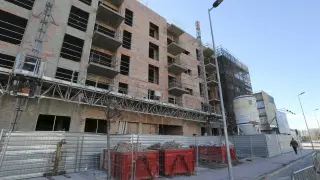 Promoción en marcha de nuevas viviendas en el polígono 41 de Huesca.