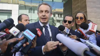 Zapatero a su llegada a la reunión con los representantes del Gobierno.