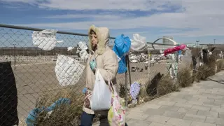 Acumulación de bolsas de plástico en las inmediaciones del rastro en su actual ubicación de La Almozara