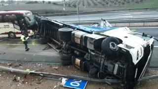 Accidente del autobús del Ríos Renovables contra un camión en Almuradiel