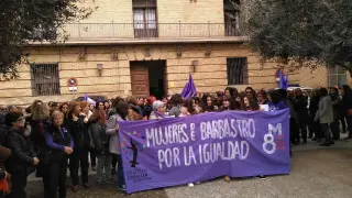 Cientos de personas se manifiestan en Barbastro a favor de la igualdad