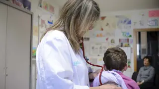 El 14% de las plazas de pediatría en Aragón están cubiertas por médicos de familia.