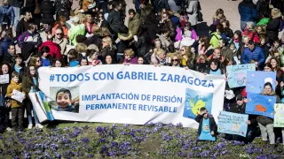 Concentración en Zaragoza en homenaje a Gabriel y a favor de la prisión permanente revisable