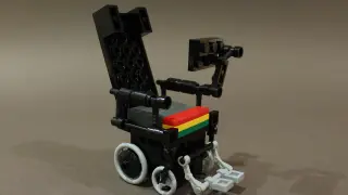 Hawking se convirtió también en icono de la cultura popular; incluso los amantes de Lego le rindieron tributo