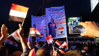 Simpatizantes de Al Sisi celebran su victoria en las elecciones presidenciales de Egipto.