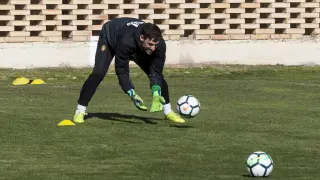 Cristian Álvarez, en un entrenamiento del Real Zaragoza