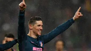 Fernando Torres celebra el gol que marcó en el partido de la Liga Europa entre el Atlético de Madrid y el Lokomotiv Moscow