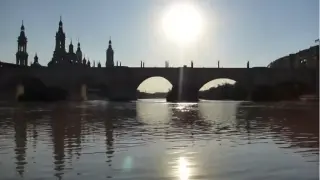 El río Ebro, la calle mayor de Zaragoza