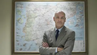 El delegado de REEen Aragón, José Ignacio Lallana, en la sede de Zaragoza, este miércoles.