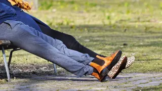 Las profesiones que más perjudican a los pies son las que requieren estar todo el día de pie, sentados o en cuclillas.