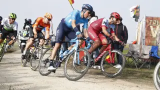 Jorge Arcas, con el maillot de Movistar, en una carrera de esta temporada.