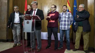 Guillermo Lázaro, segundo por la derecha, también es consejero de Ecociudad