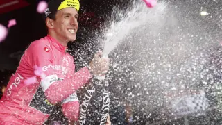 Yates se impuso con autoridad en la novena etapa del Giro