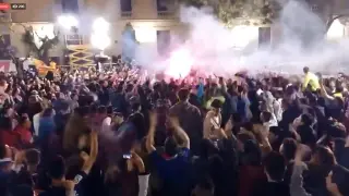 Ambiente de celebración en la plaza de Navarra