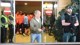 Petón, a su llegada hoy al aeropuerto de Huesca-Pirineos procedente de tierras gallegas
