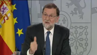 Rajoy: La moción es la excusa de todas las necesidades políticas de Sánchez