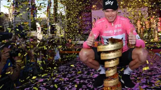 Froome aumenta su palmarés conquistando su primer Giro de Italia