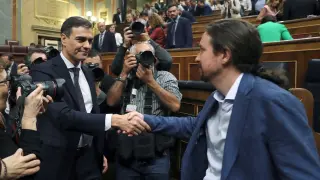 Pedro Sánchez y Pablo Sánchez el día de la moción de censura a Rajoy