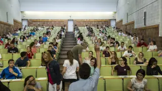 Estudiantes aragoneses preparándose para hacer la selectividad el año pasado