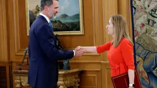 Pastor comunica al Rey la investidura de Sánchez.