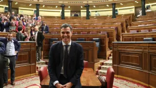 Pedro Sánchez asume su nuevo cargo prometiendo "consenso", "humildad" y "entrega" frente a los desafíos del país