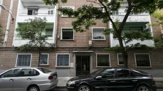 Los agentes de la UCO estuvieron el martes por la mañana en este edificio de la calle de Félix Rodríguez de la Fuente, en la zona de Tenerías.