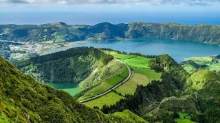Los paisajes de las islas Azores enamoran a los seguidores del turismo activo.