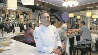 El cocinero Ricardo Gil, en el restaurante Casa Lac, la semana pasada, en Zaragoza.