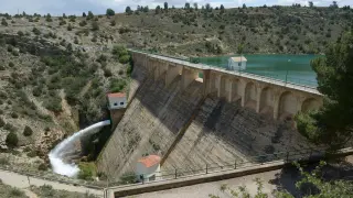 La presa del Arquillo desembalsa desde el pasado 28 de mayo.