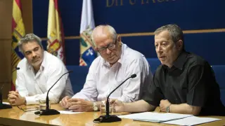 Gregorio Sánchez, Martín Llanas y Paco Martínez, durante la rueda de prensa.