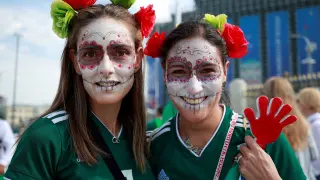 Seguidoras mexicanas, a su llegada al estadio de Ekaterimburgo para el partido México-Suecia