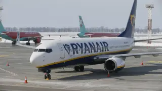 Las tripulaciones de cabina de Ryanair estudian ir a la huelga este verano