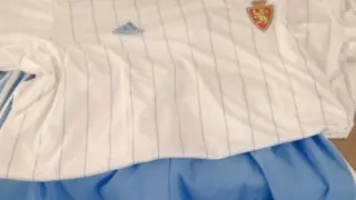 Diseño de la camiseta del Real Zaragoza para la temporada que entra