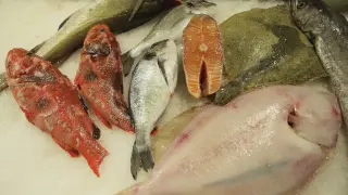 Se recomienda congelar el pescado fresco durante cinco días como mínimo para evitar el riesgo de anisakis.