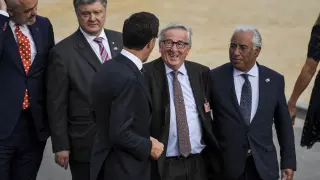 Desequilibrios de Jean-Claude Juncker durante la cumbre de la OTAN