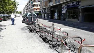 Contenedores quemados en las calles de Embarcadero y Viñedo Viejo.