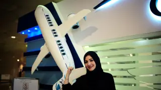 Dalia Yashar, una de las primeras estudiantes de la escuela para convertirse en piloto comercial