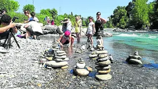 Cada concursante pudo presentar dos polilitos o formaciones de piedras en equilibrio.