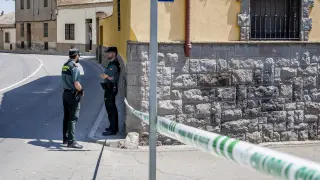 Una patrulla de la Guardia Civil, durante una intervención en el municipio zaragozano de Alagón.