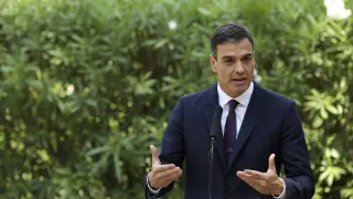 Pedro Sánchez comparece ante los medios tras su reunión con Felipe VI en Palma.