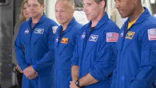 Los astronautas, de izquierda a derecha: Behnken, Hurley, Hopkins y Glover.