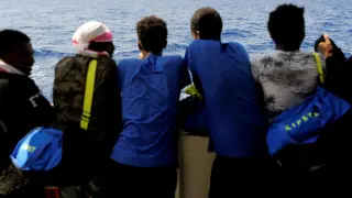 Algunos de los inmigrantes a bordo del Aquarius