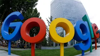 Los trabajadores de Google que utilicen teléfonos iPhone dejarán de tener acceso a versiones de prueba de productos como Google Maps, Hangouts y Gmail.