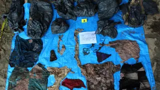 Prendas de vestir encontradas en la fosa de Veracruz (México).