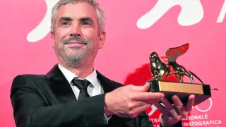 El cineasta mexicano Alfonso Cuarón fue el gran triunfador de la 75 edición del Festival de Venecia.
