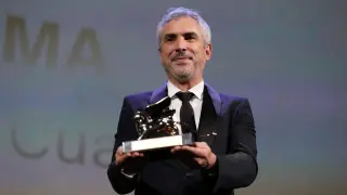 El director mexicano Alfonso Cuarón gana el León de Oro.
