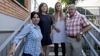 Ana, Lucía, Jara y Javier, familiares de enfermos de alzhéimer