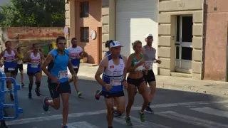 El jaqués Víctor Puyuelo vence en la XXVI medio maratón Ruta Vino del Somontano